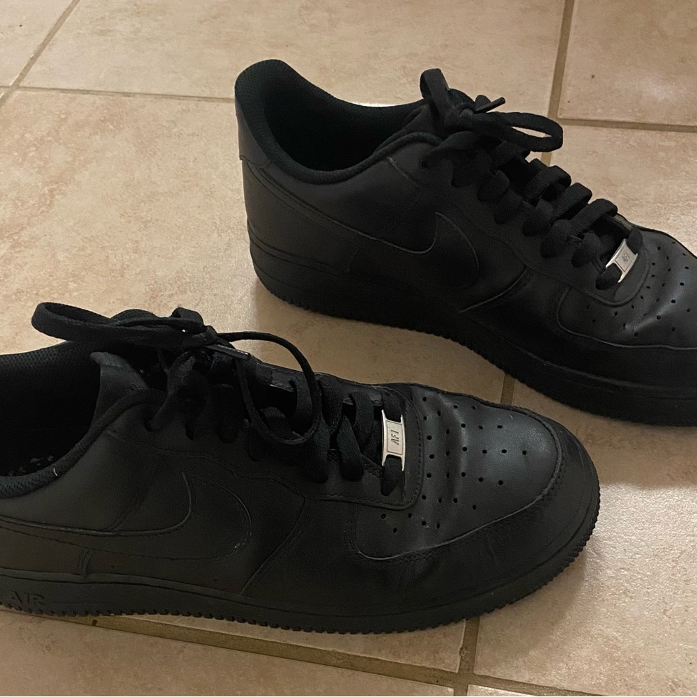 Nike Men's Black Air Force Ones EUC